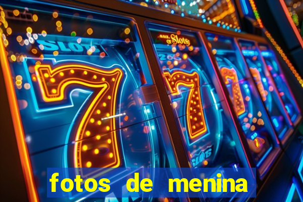fotos de menina fake cacheada